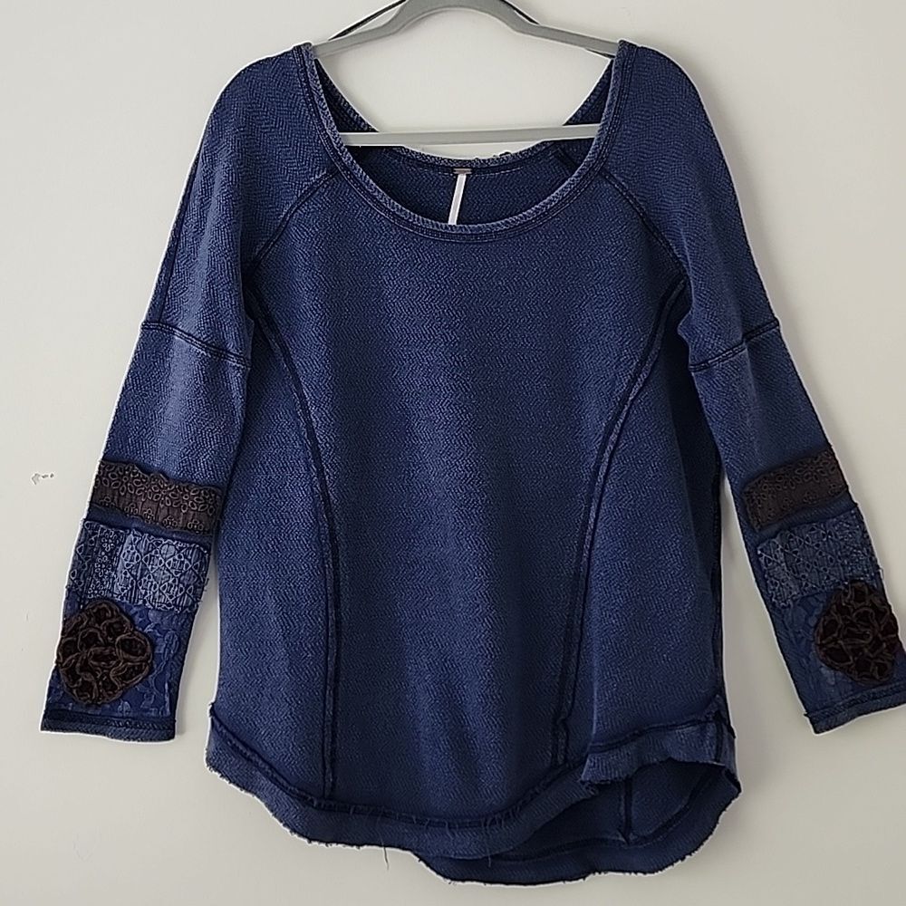 Free People You Dont Own Me Navy Embroidered Oversized Long Sleeves Tunic Top M - Picture 6 of 11